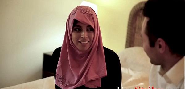  Arab Daughter In Hijab Fucks Stepdad- Ella Knox